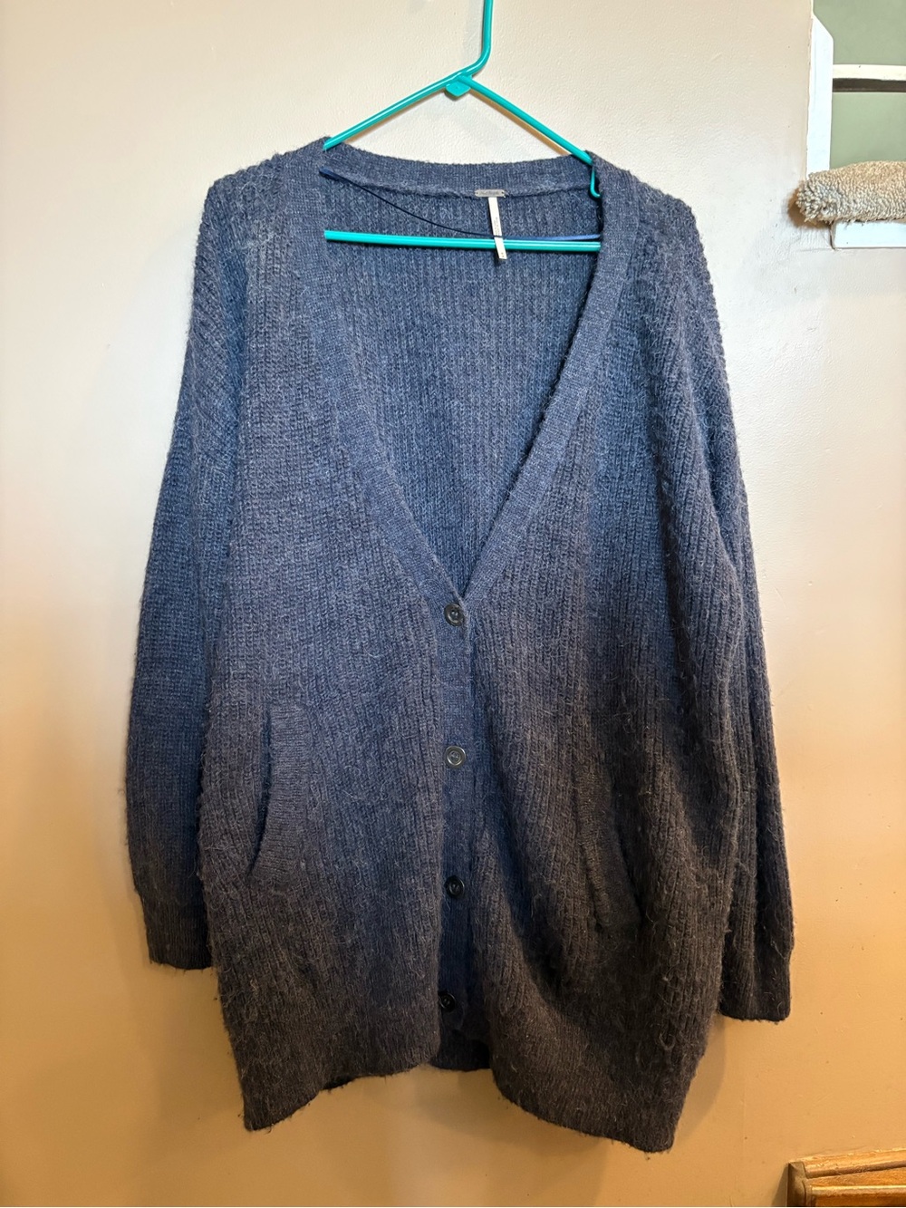 Free People deep Blue/charcoal Chunky V-Neck Button Cardigan size M boho-chic
